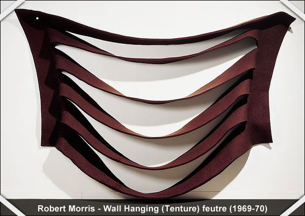 Robert Morris  Wall Hanging (Tenture)  feutre  1969-70